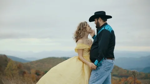 Fall on Max Patch Mountain Appalachian Mountains, Tennessee &amp; North Carolina Stock-Footage 87719343