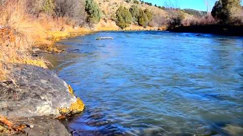 Fall Morning by the River Stockbeeldmateriaal 44425518