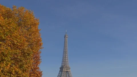 Fall in Paris, Tour Eiffel, Eiffel Tower Stock Footage 119372864