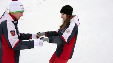 Fall on a Snowboard during Training Video stock 34032937