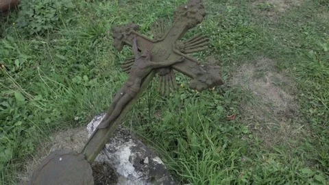 Fallen cross 動画素材 81177572