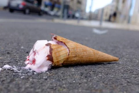 Fallen ice cream Fotos Stock