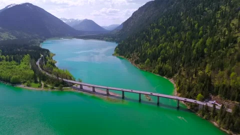 Faller-Klamm-Brucke oder Sylvensteinsee Brucke ist Strassenbrucke in der Stock Footage 276713818