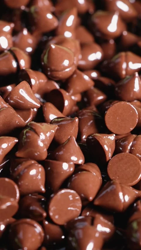 Falling Chocolate Chips in Motion 库存影片 305535311