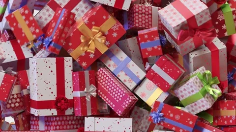 Falling Christmas Presents Transition effect with alpha channel. 3D rendering. Video stock 253619055