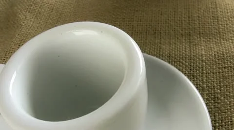 Falling coffee beans 動画素材 12732862