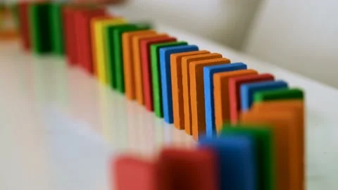 Falling Colored Dominoes 動画素材 202074576