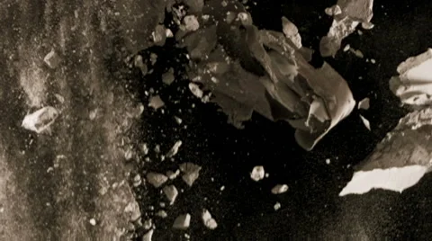 Falling Debris With Shaking Camera - 16 库存影片 68414332