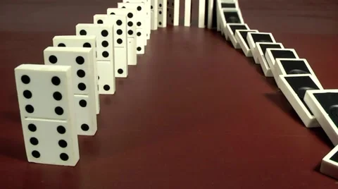 Falling dominoes Video stock 1070186