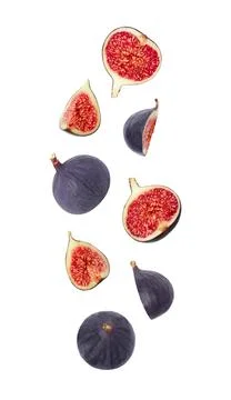 Falling figs isolated on a white background. Flying fruits for packaging desi Stockfoto's