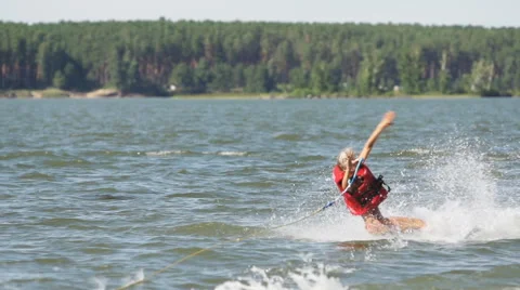 Falling girl with wakeboard Vídeos de archivo 40758681