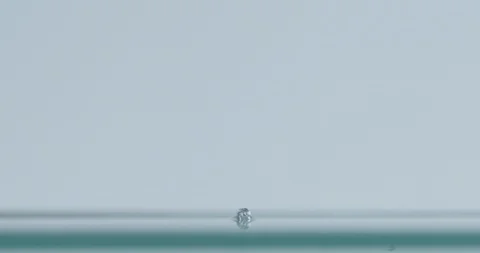 Falling pearls on the floor Video stock 112099960