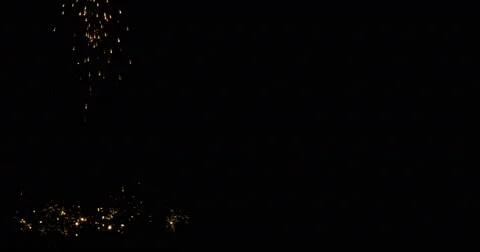 Falling Sparks on black 4K Vídeo Stock 43441257