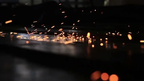 Falling sparks Видео 77049690