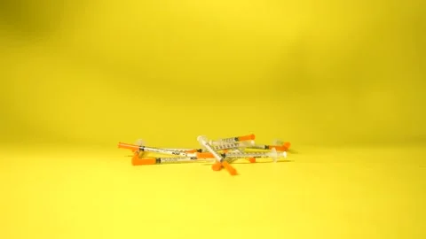 Falling syringes Stock Footage 154178703