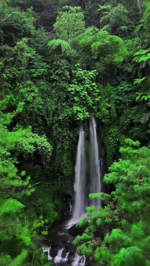 Falling water 스톡 동영상 332268495