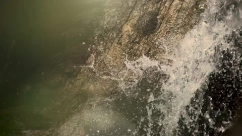 Falling Water in Slow Motion Vidéo 132729013