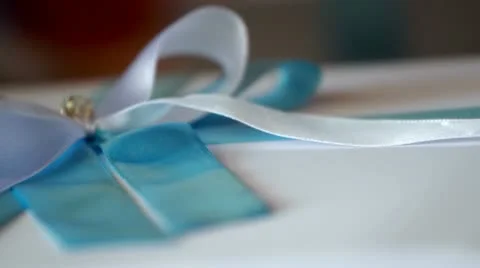 Falling wedding rings Stockbeeldmateriaal 12538457