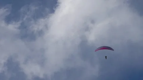 Fallowing Parasailer At The Sky Vidéo 245827109