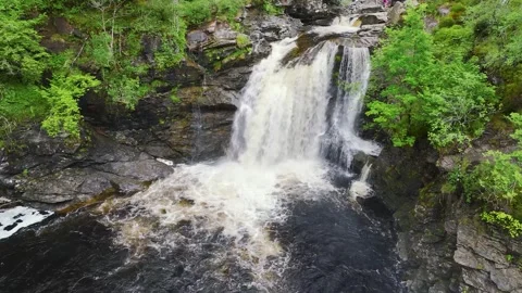 Falls of Falloch from a drone, Waterfall on River Falloch, Crianlarich, Scotland Stockbeeldmateriaal 245516623