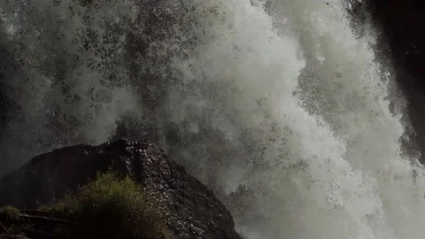Falls Splashing. Cool water streaming down into a rocky pond Video stock 138158666