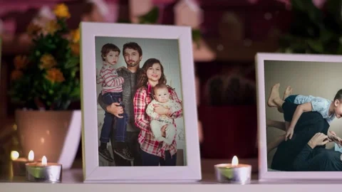 Family Bookshelf Stockmateriaal After Effects