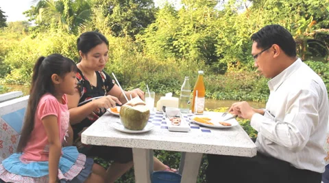 Family dining 스톡 동영상 33871731