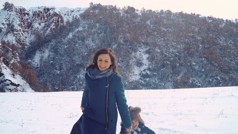 Family fun in winter Stock Footage 72132610