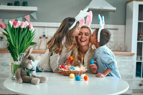Family getting ready for Easter Foto stock