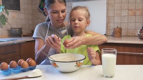 Family preparing dough Video stock 94576406