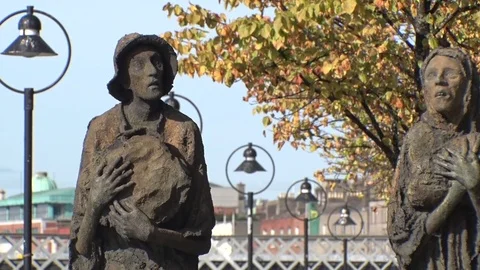 Famine Memorial in Dublin, Ireland 스톡 동영상 80904542