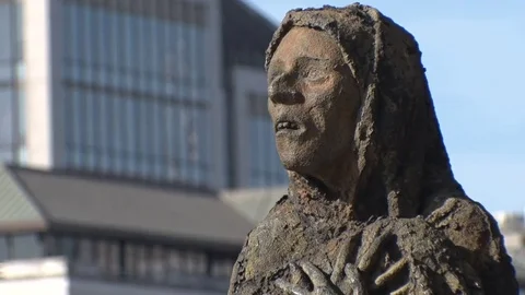 Famine Memorial in Dublin, Ireland Stock-Footage 80904673