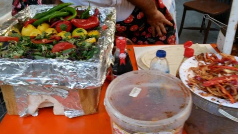 Famous Ali Usta Mario making Balik Ekmek street food Stockbeeldmateriaal 96568015