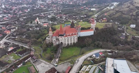 Famous attraction gothic Corvin Castle in Hunedoara Transylvania, Romania Video stock 198214249