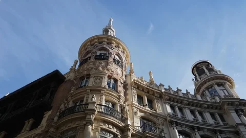 Famous building in Madrid called Edificio Meneses Video stock 86256980