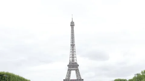 Famous   Champ de Mars Tour Eiffel in Paris by the day 4K 2160p 30 fps UltraH 動画素材 56165690