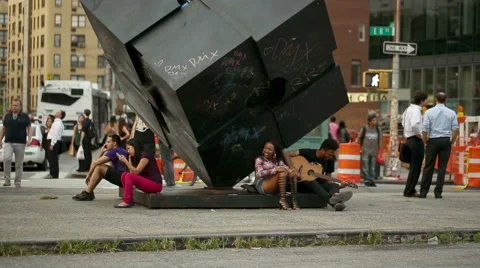 Famous cube in Cooper Square, Manhattan, New York City, Greenwich Village, NYC 스톡 동영상 40390103
