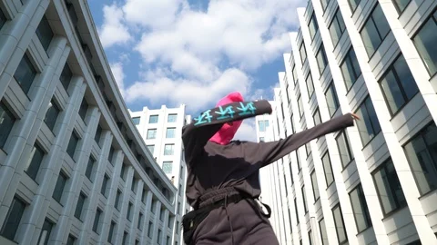 Famous singer in mask close-up on camera. Stock Footage 106809997