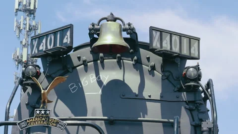 Famous Union Pacific Big Boy No. 4014 steam locomotive during a public Vidéo 345475721