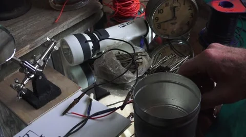 Fanatic bomb builder, killing device Vidéo 64717480