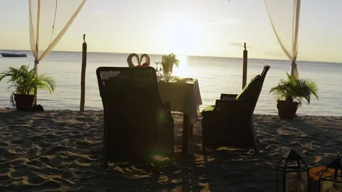 Fancy honeymoon dinner at a beach on St. Lucia. 스톡 동영상 308722587