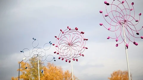 Fancy windmills spinning from the wind blowing, vector Stock Footage 102817082