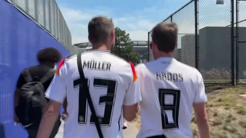 Fans gather ahead of Germany-Ecuador World Cup match, Nueva York, US - 25 Jun 20 库存影片 337668517
