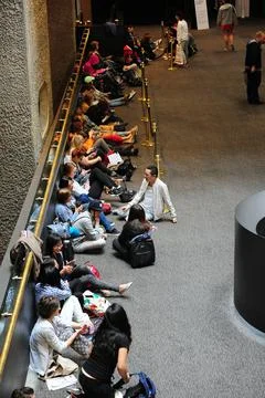 Fans Queue For Day Release Tickets To See Hamlet Which Is Staring Benedict Cumbe Stock Photos