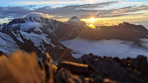 Fantastic sunset in the mountains (timelapse) Vidéo 172411183