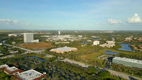 Aerial tour Sawgrass Mills Outlet Mall, Stock Video