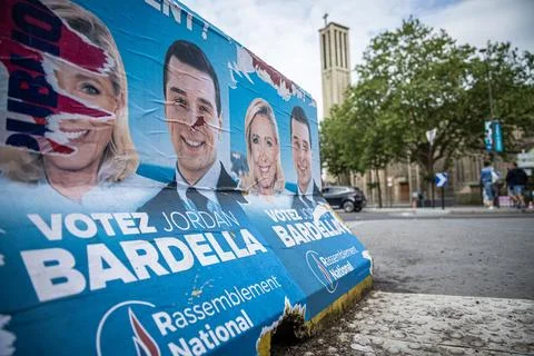 Far-right defeated in the second round of the French legislative elections, Pari 스톡 사진