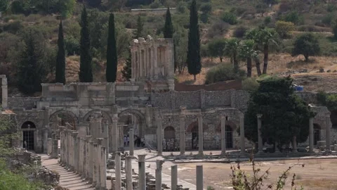 Far view of ruins of Celsius Library in ancient city Ephesus. Stock Footage 163262324
