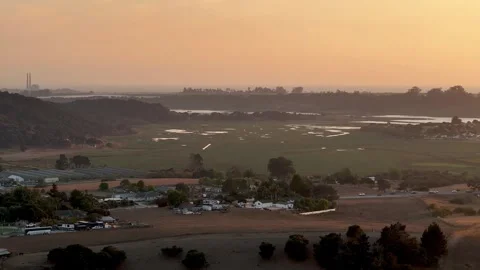 Far view of traffic during sunset Video stock 252103507