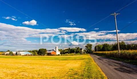 Farm along a country road in rural york county, pennsylvania. Stock Photos